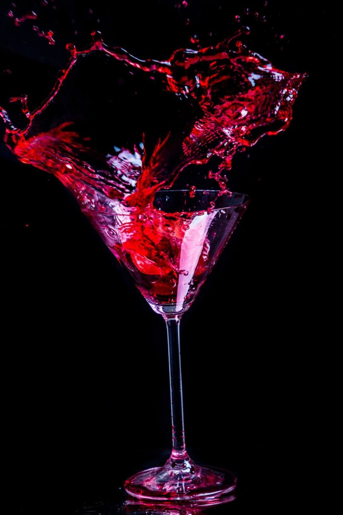 Коктейль Pink Martini. Фото: © Hush Naidoo/Unsplash