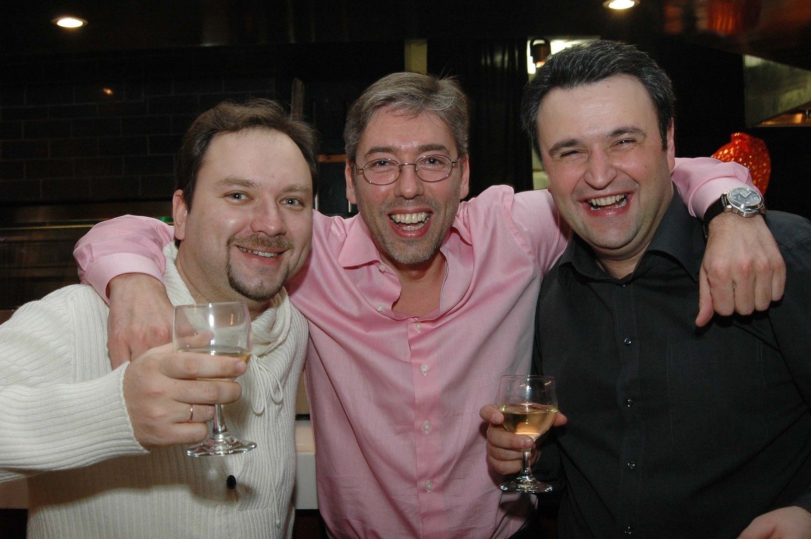 Анатолий Корнеев, Максим Каширин, Сандро Хатиашвили на новогоднем корпоративе в ресторане Il Patio, 2006