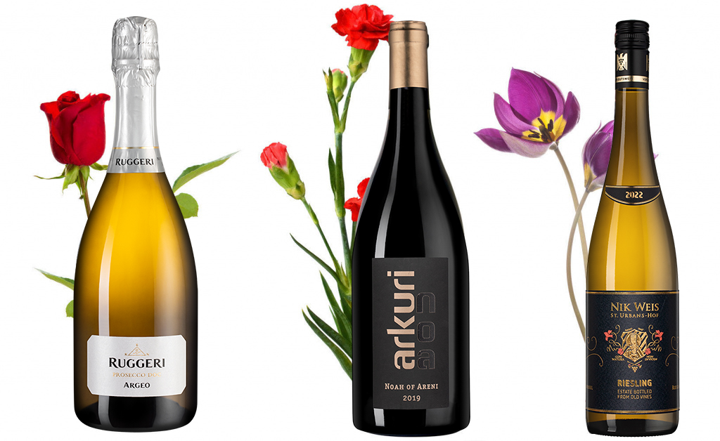 Слева направо: Prosecco Argeo, Ruggeri / роза; Arkuri Red, NOA / гвоздика; Riesling Old Vines Mosel, Nik Weis St. Urbans-Hof / тюльпан