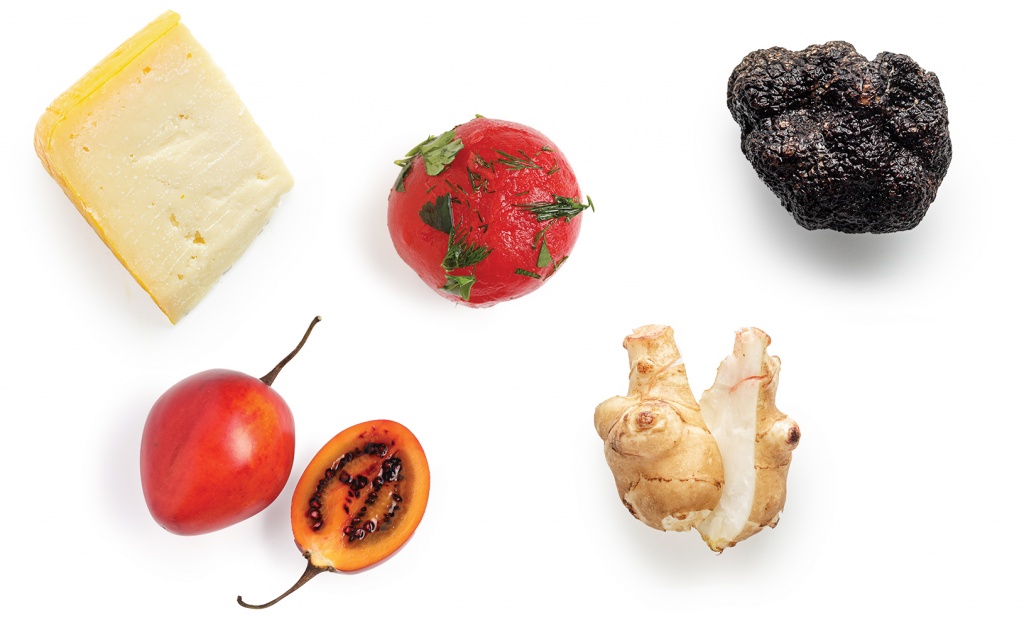 Слева направо: Сыр из молока лося; Тамарилло; Томаты ферментированные ; Топинамбур, он же иерусалимский артишок; Трюфель зимний черный