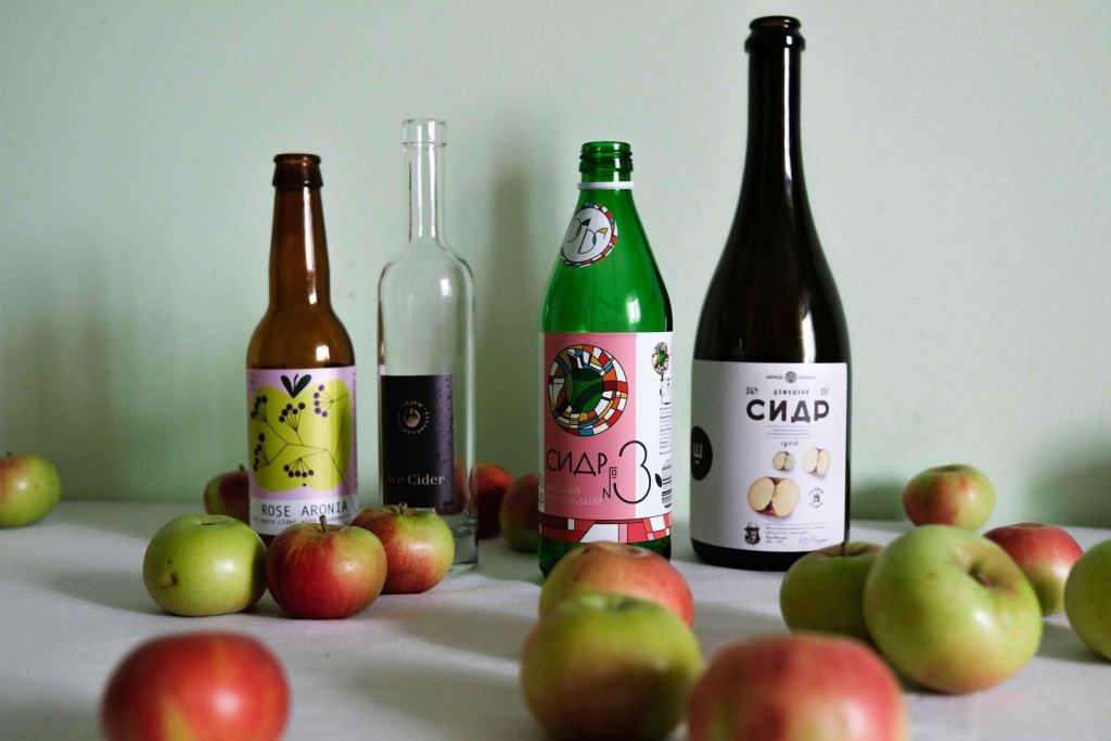 Слева направо: Rosé Aronia; Ice Cider; DaDa Сидр №3; сидр Ш © Татьяна Платонова