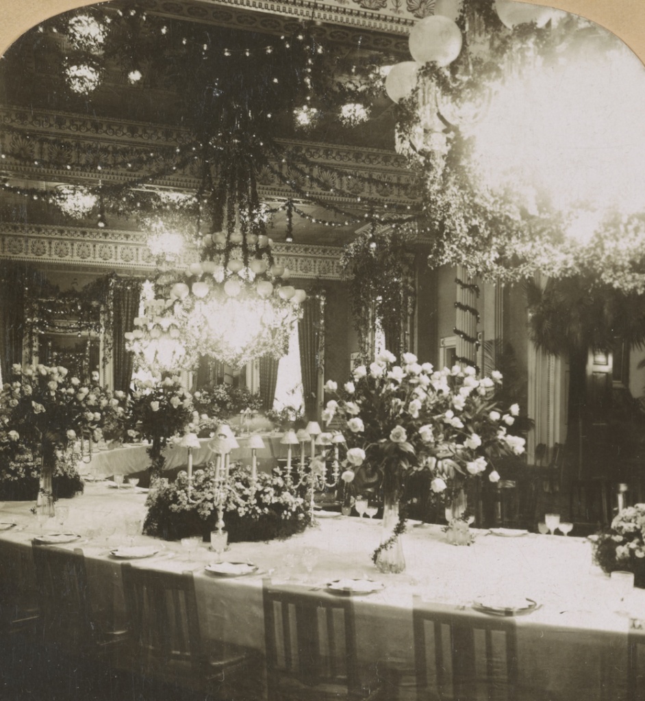 Сервировка стола для официального ужина Теодора Рузвельта и Принца Генри. Белый дом. 24 февраля 1902 года. Фото: © Library of Congress