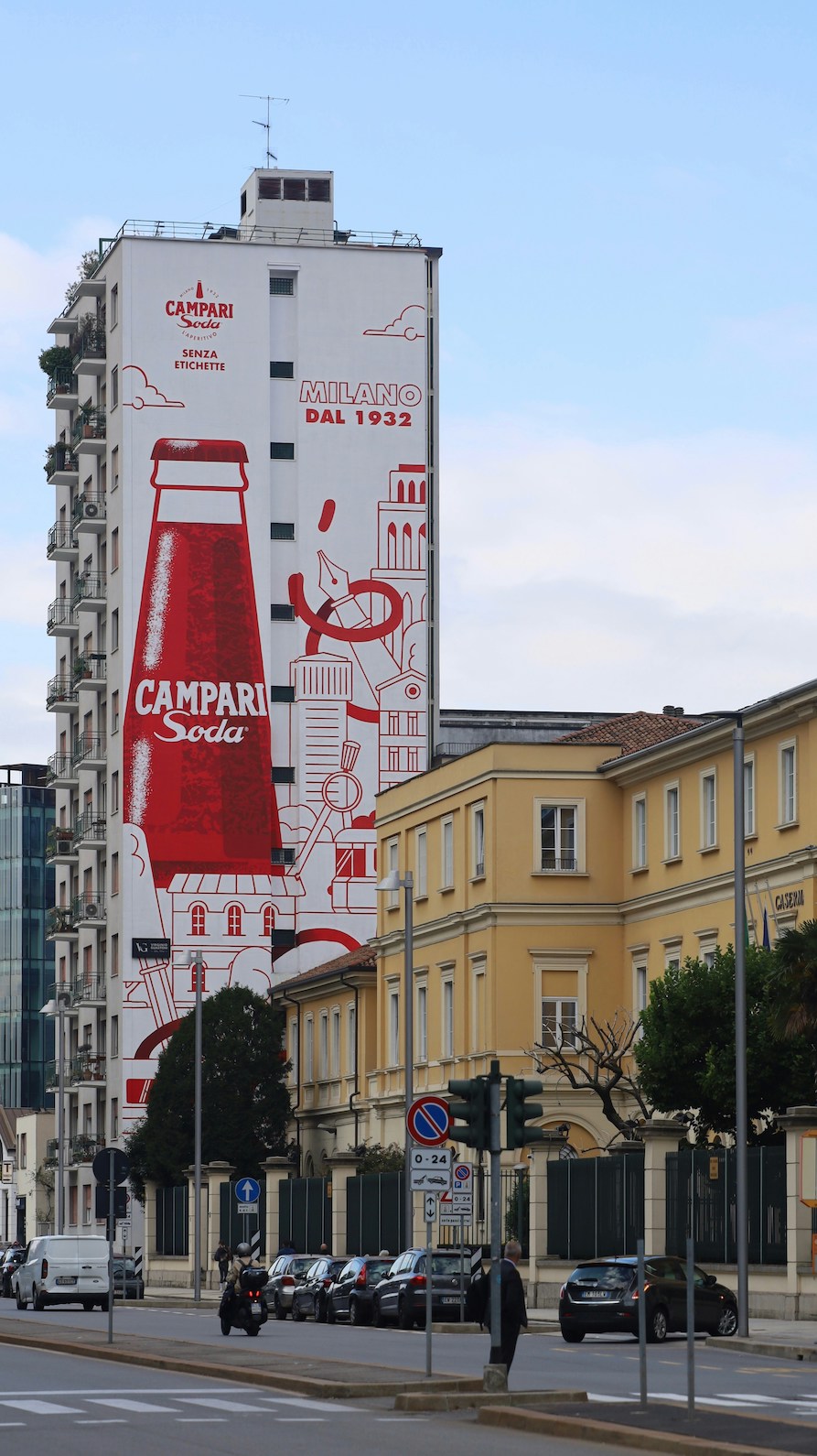 Изучаем искусство по бутылкам: как футурист сделал Campari Soda культовым напитком