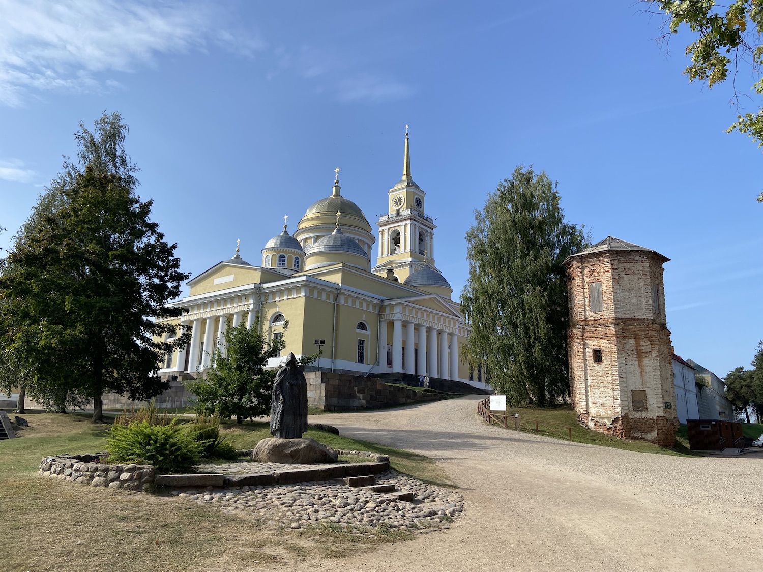 Монашеское виноделие в России